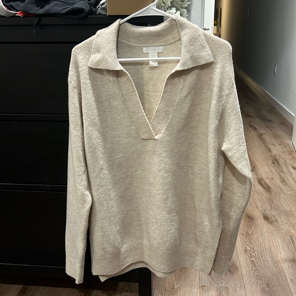 H&M XS collared neck sweater